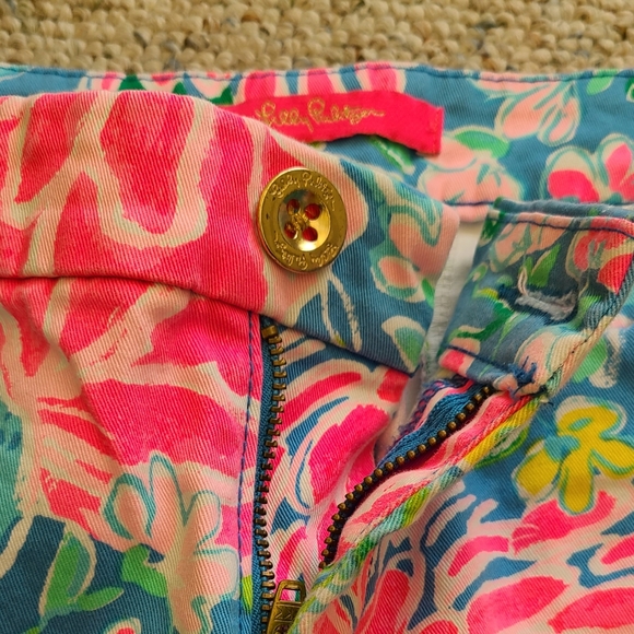 Lilly Pulitzer buttercup shorts - Picture 7 of 8
